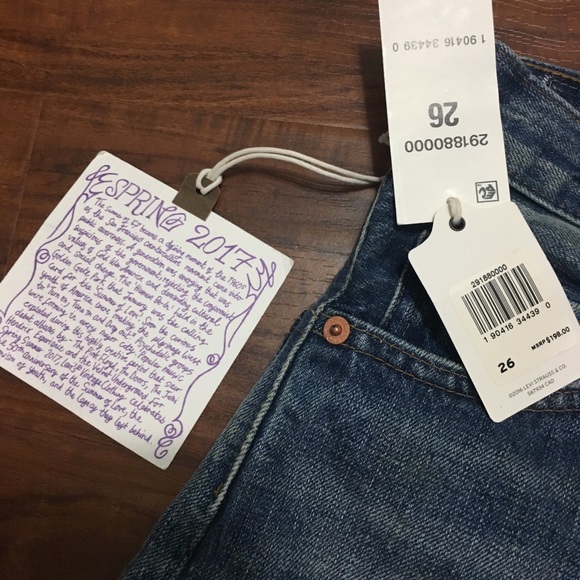 New Levi’s Vintage Inspired Shorts - Picture 5 of 8